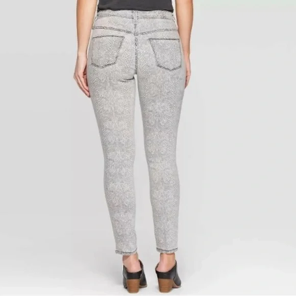 Universal Threads High Rise Skinny Jeans Gray Animal Print sz 12 - Picture 3 of 11